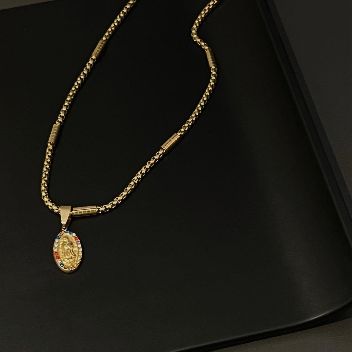 Collar colgante de lujo