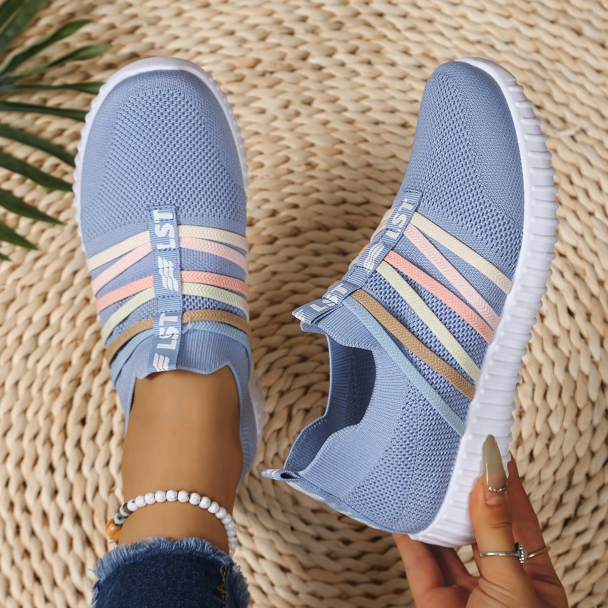 Nuevos zapatos de mujer coloridos