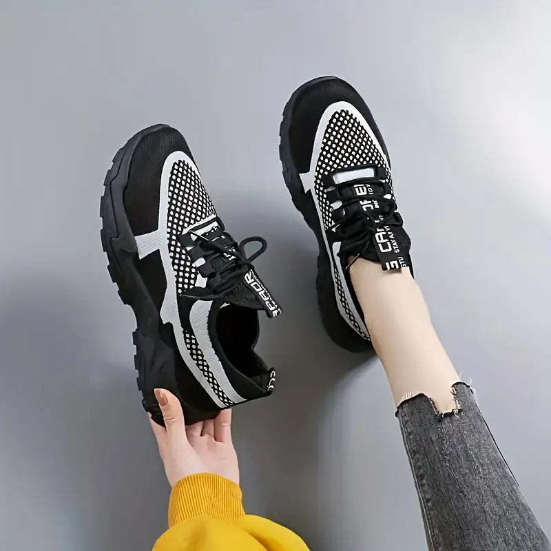 Nuevos zapatos de papá de malla 2025