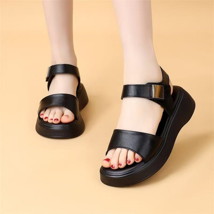 Sandalias romanas con plataforma