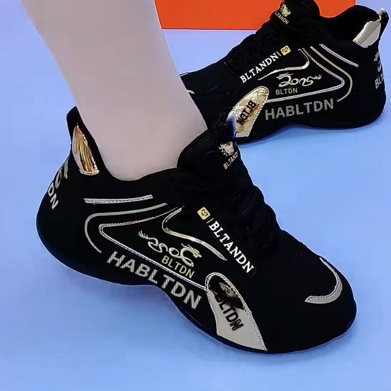 Zapatos deportivos casuales de moda.