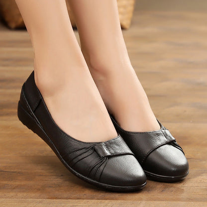 Zapatos cerrados de moda para mujer
