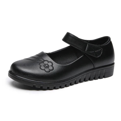 Zapatos de piel con velcro y pequeñas flores