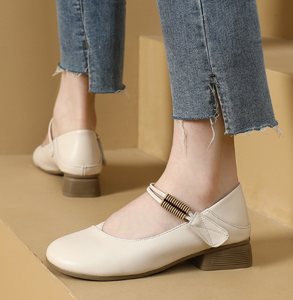 Cómodos zapatos de cuero con velcro y suela blanda
