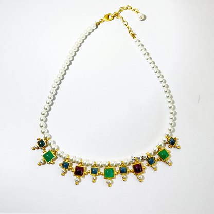 Collar de perlas bañado en cobre