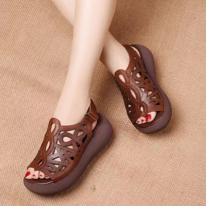 Sandalias de plataforma con recortes