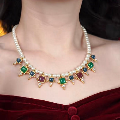Collar de perlas bañado en cobre