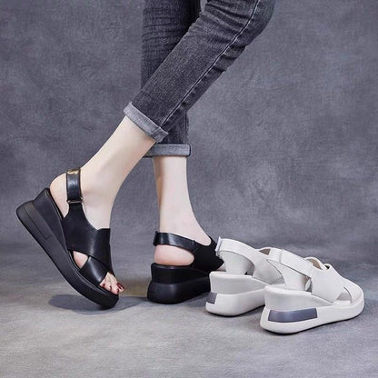Sandalias cruzadas con cuña