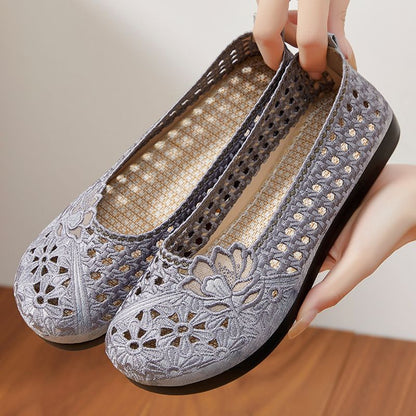 Zapatos de suela blanda transpirables y bordados