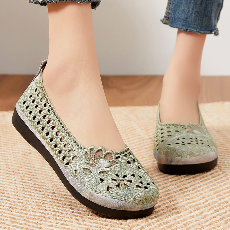 Zapatos de suela blanda transpirables y bordados