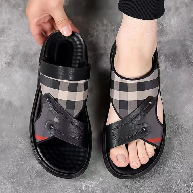 Sandalias a cuadros para hombre